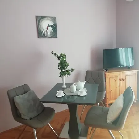 Szilvia 3*